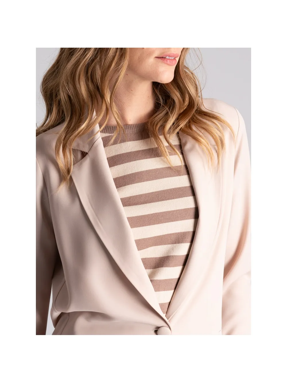 Giacca donna fluida stile blazer color sabbia